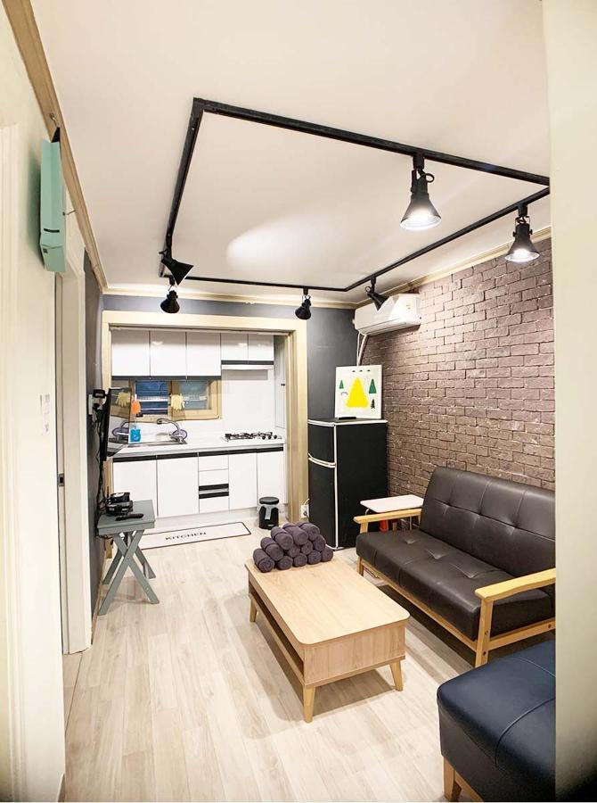 Mike's House * Seoul